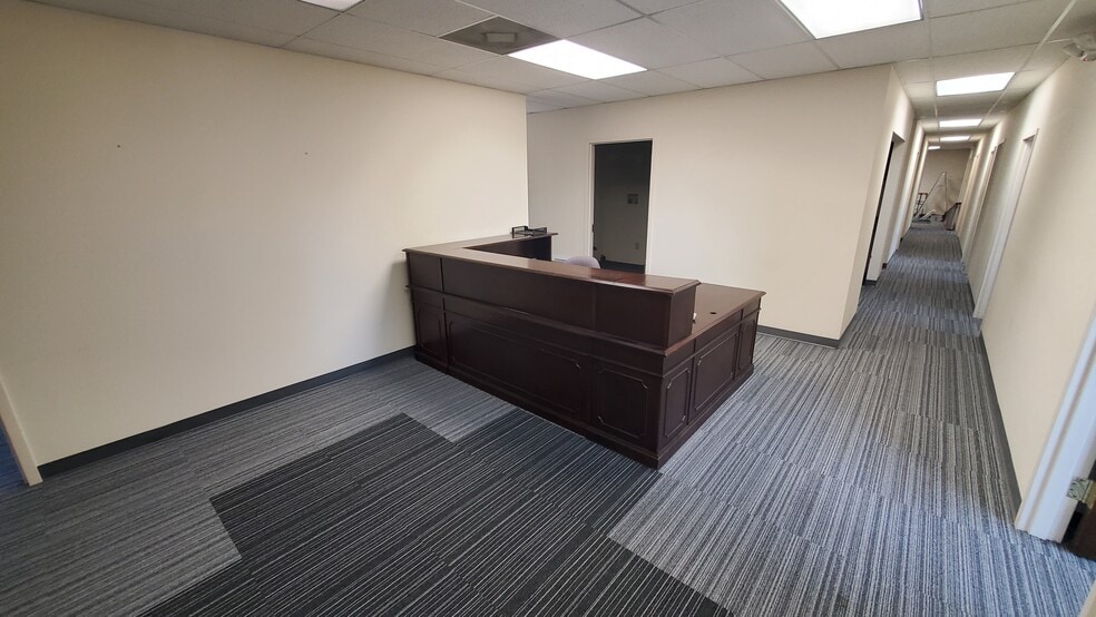 More Photos Of 900 E North St, Greenville Office For Sale