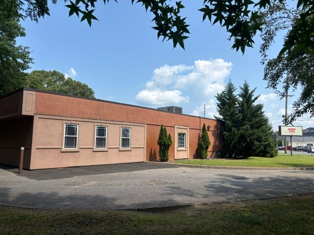More Photos Of 50 Chambersbridge Rd, Lakewood Bank For Sale