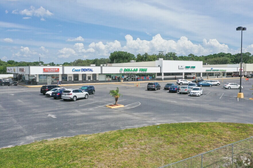 More Photos Of 4810-4930 S Allen Rd, Zephyrhills Freestanding For Lease