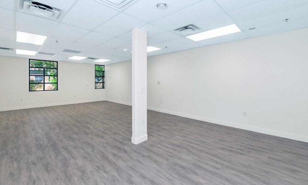 More Photos Of 130 S 63rd St, Mesa Medical For Lease