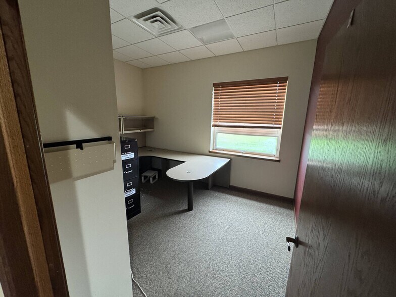 More Photos Of 4070 E Brigham Rd, Blue Mounds Office For Sale