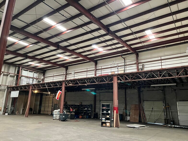 More Photos Of 450 E 2200 S, Salt Lake City Warehouse For Lease