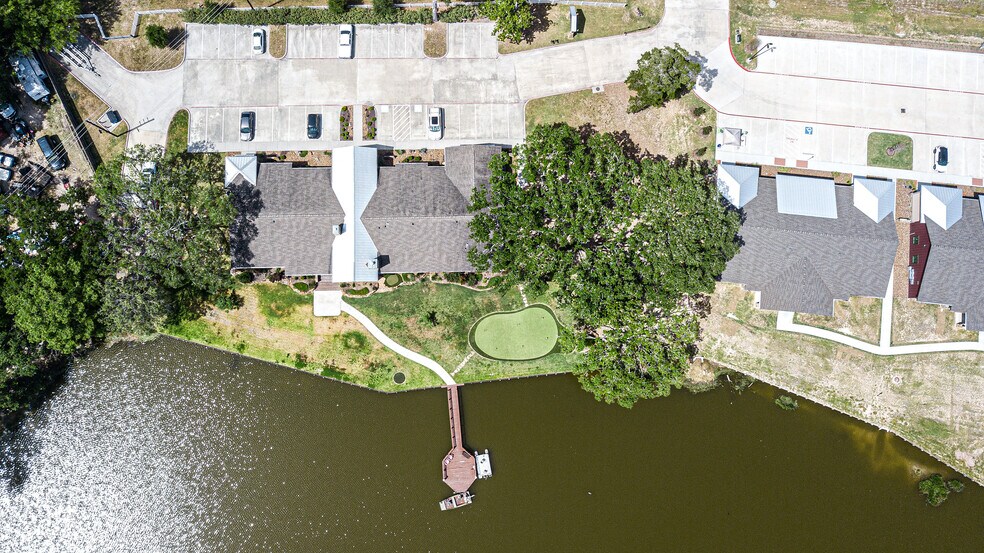 More Photos Of 2643 S Loop 336 W, Conroe Unknown For Lease