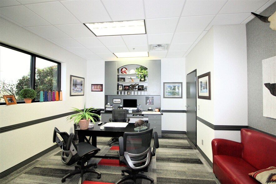 More Photos Of 1101 Woods St, Gainesville Warehouse For Lease