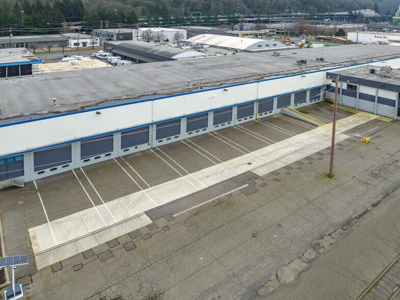 More Photos Of 2400-2450 8th Ave S, Seattle Distribution For Lease