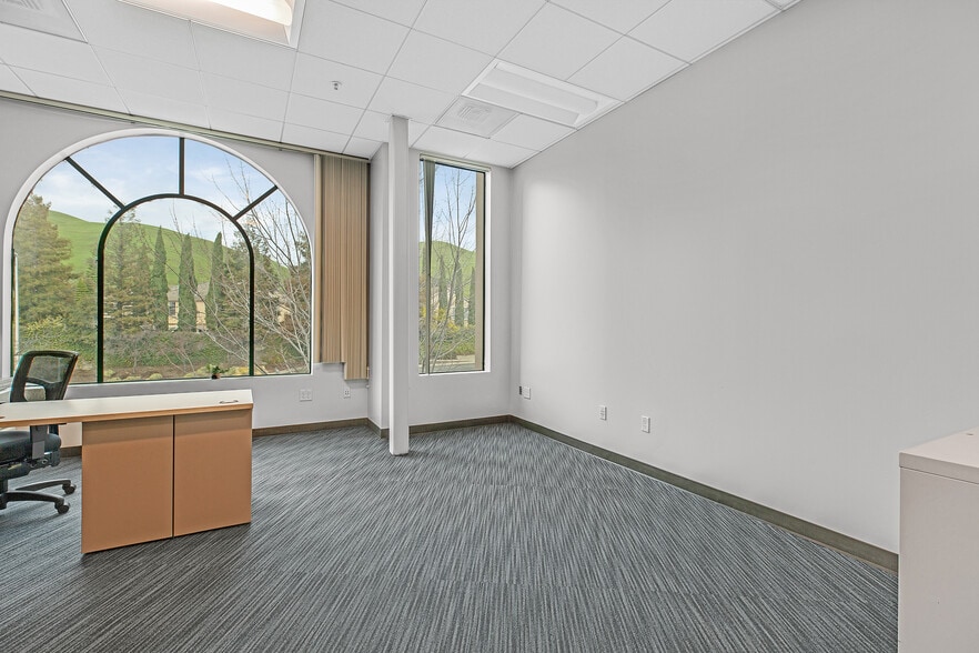 More Photos Of 41111 Mission Blvd, Fremont Office For Lease