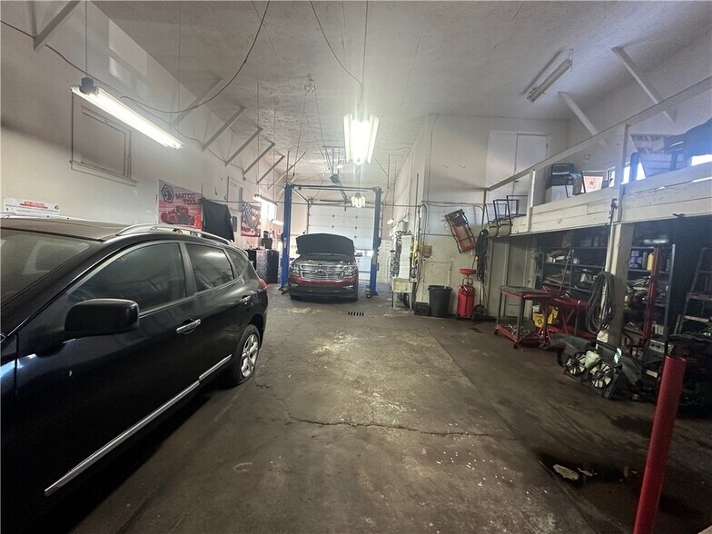 More Photos Of 3824 4th Ave, Beaver Falls Service For Sale