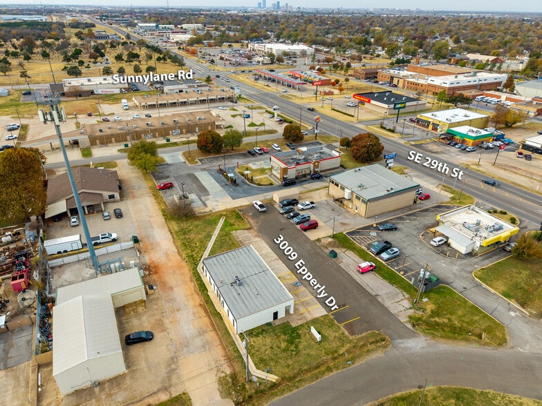 More Photos Of 3009 Epperly Dr, Oklahoma City Office For Sale