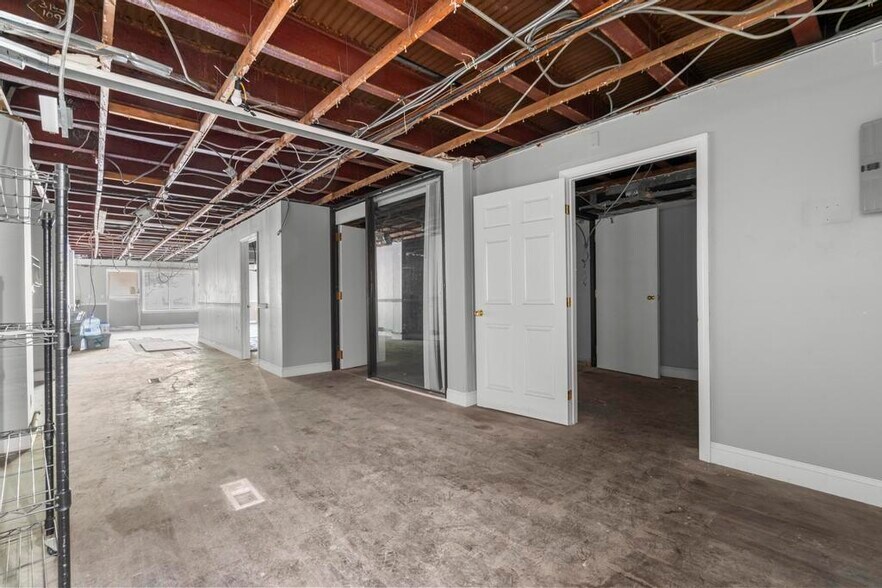 More Photos Of 621 Farmington Ave, Hartford Apartments For Sale