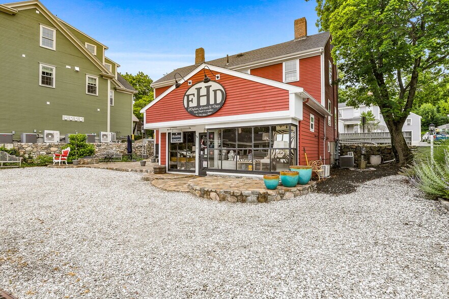 More Photos Of 44 North St, Hingham Storefront For Lease