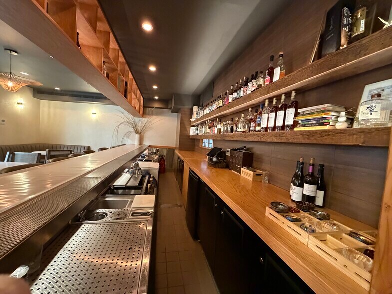 More Photos Of 117 Berry St, Brooklyn Storefront Retail Residential For Sale