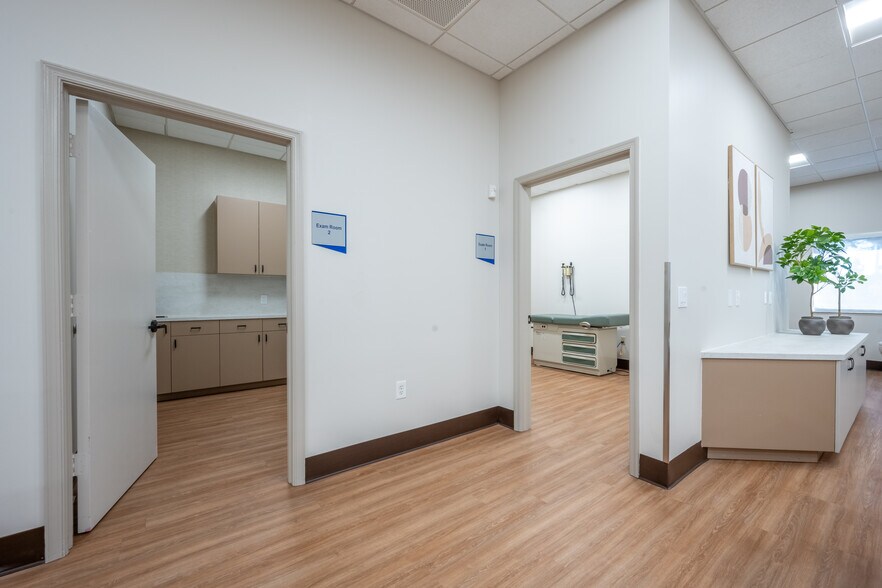 More Photos Of 3795 Boynton Beach Blvd, Boynton Beach Medical For Lease