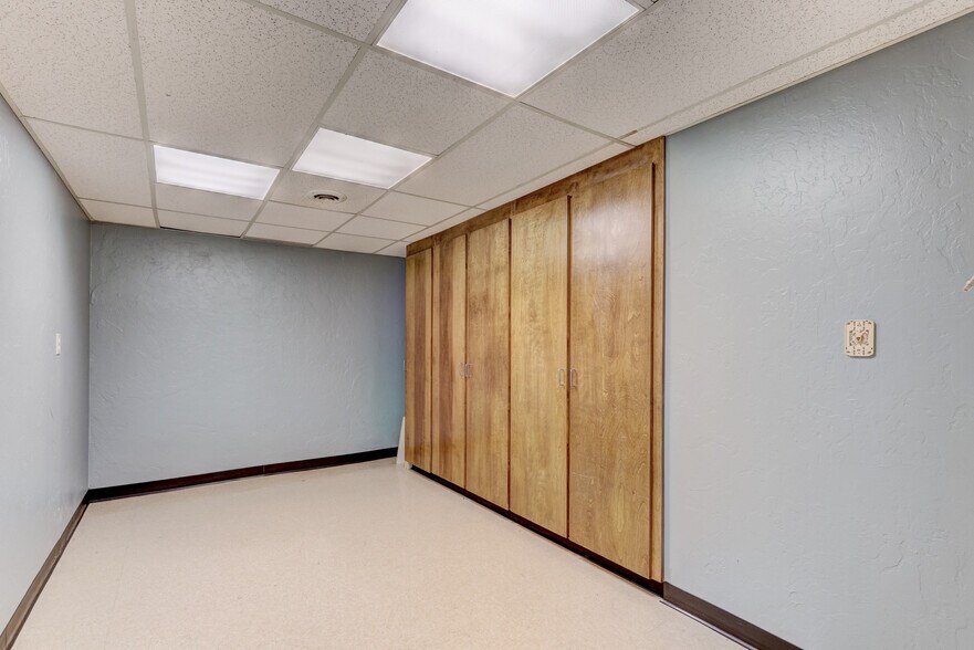 More Photos Of 5622 N Portland Ave, Oklahoma City Medical For Lease