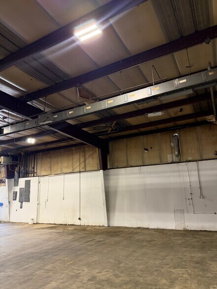 More Photos Of 490 E Church St, Lewisburg Warehouse For Lease