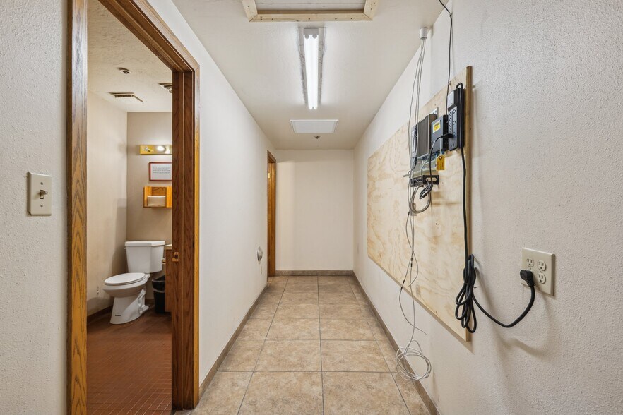 More Photos Of 3207 S Hardy Dr, Tempe Warehouse For Sale