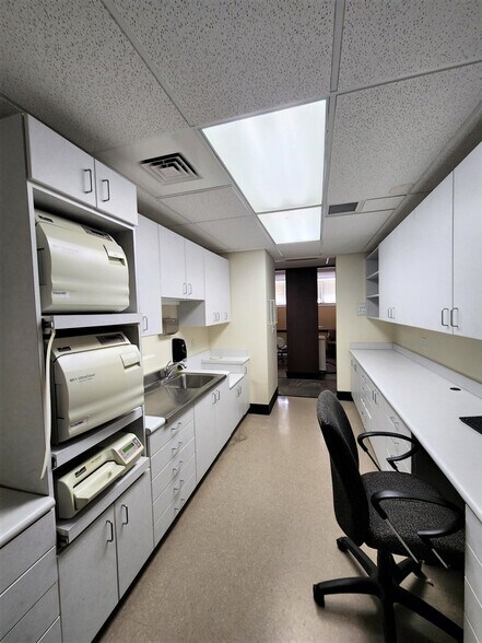 More Photos Of 1930 S Federal Blvd, Denver Medical For Sale