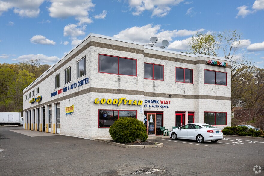 Primary Photo Of 31 Mill Plain Rd, Danbury Freestanding For Sale