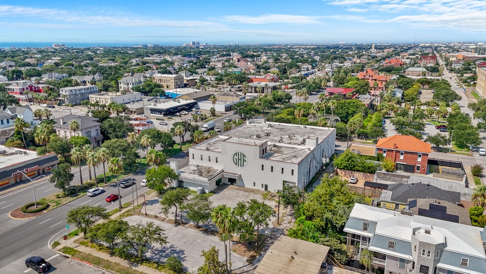 More Photos Of 2222 Broadway St, Galveston Freestanding For Sale