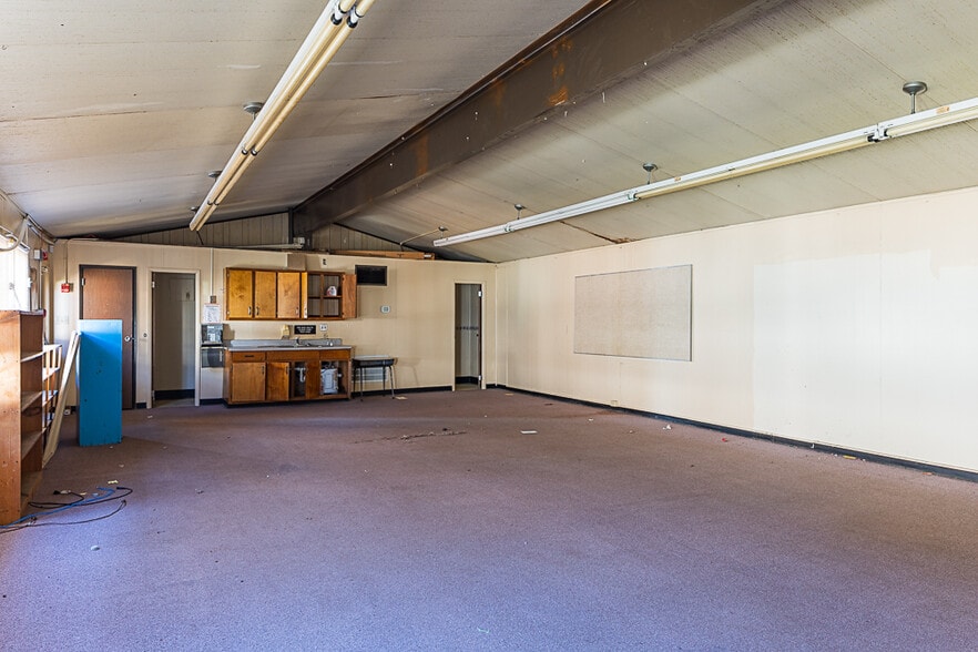 More Photos Of 3500 W Pines Rd, Greeneville Schools For Sale