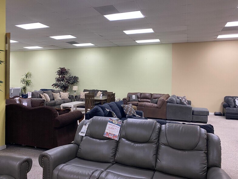 More Photos Of 116 W 6th St, Hanford Freestanding For Sale