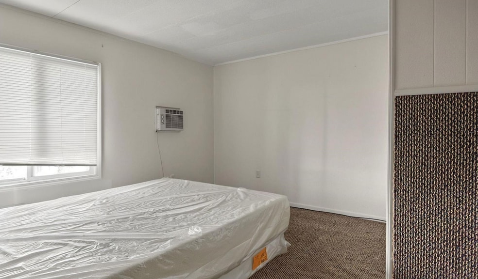 More Photos Of 3905 32nd St, Port Huron Showroom For Sale