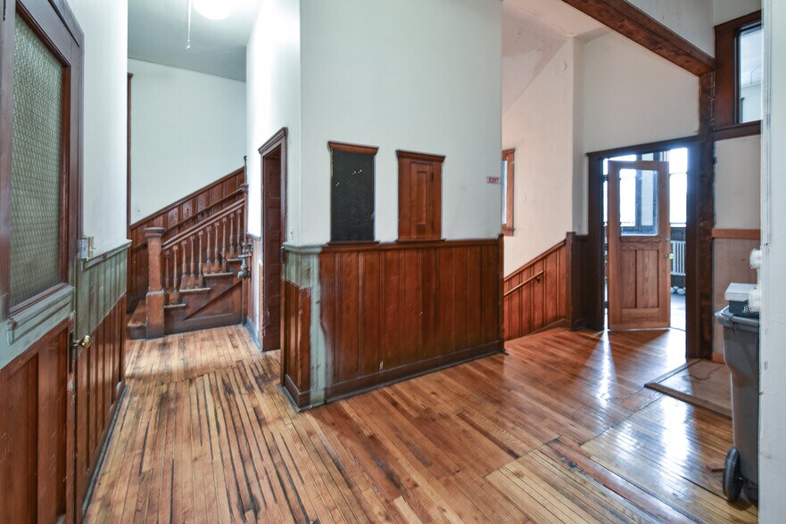 More Photos Of 4403 St Clair Ave, Cleveland Coworking Space