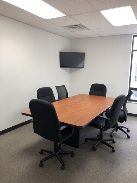 More Photos Of 15 Thames St, Groton Office For Lease