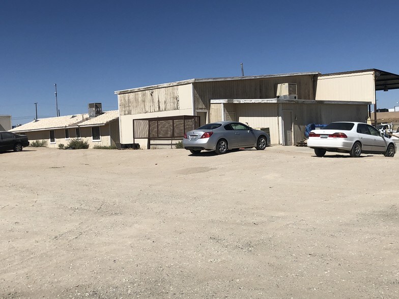 More Photos Of 17105 Darwin Ave, Hesperia Contractor Storage Yard For Lease