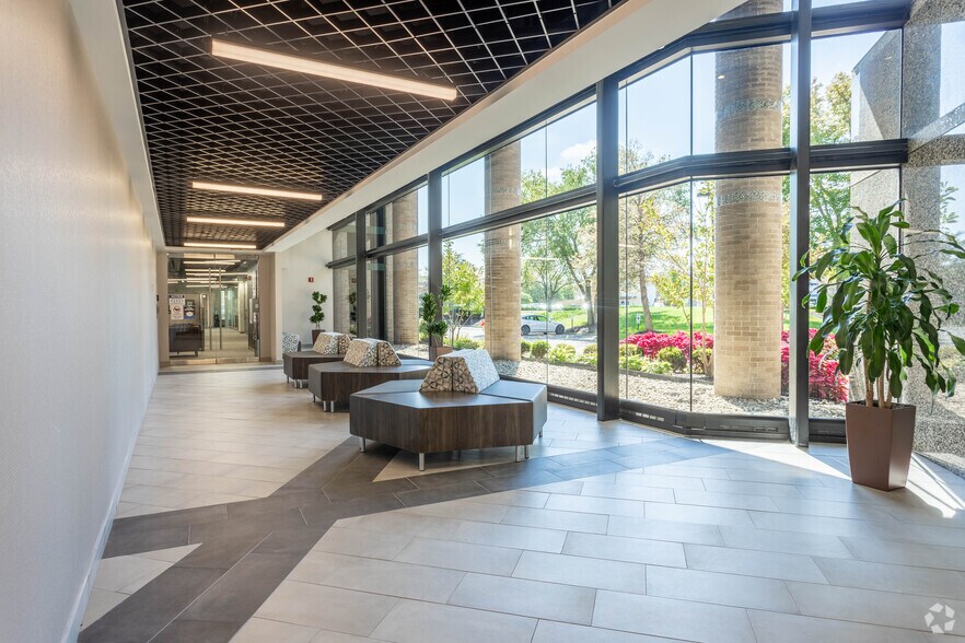More Photos Of 5080 Tuttle Crossing Blvd, Dublin Office For Lease