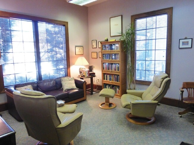More Photos Of 1133 NW 21st Ave, Portland Office For Sale