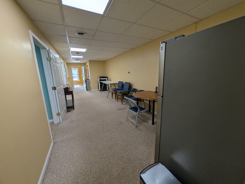 More Photos Of 42 Dover Point Rd, Dover Office For Lease