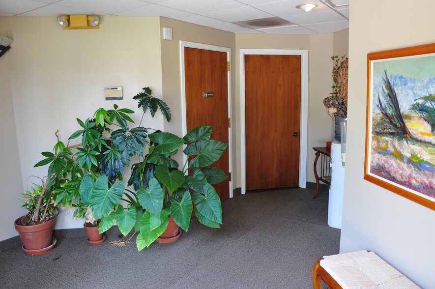 More Photos Of 980 Westfall Rd, Rochester Medical For Lease