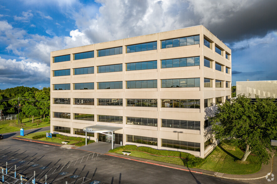 Primary Photo Of 1601 Main St, Richmond Medical For Lease