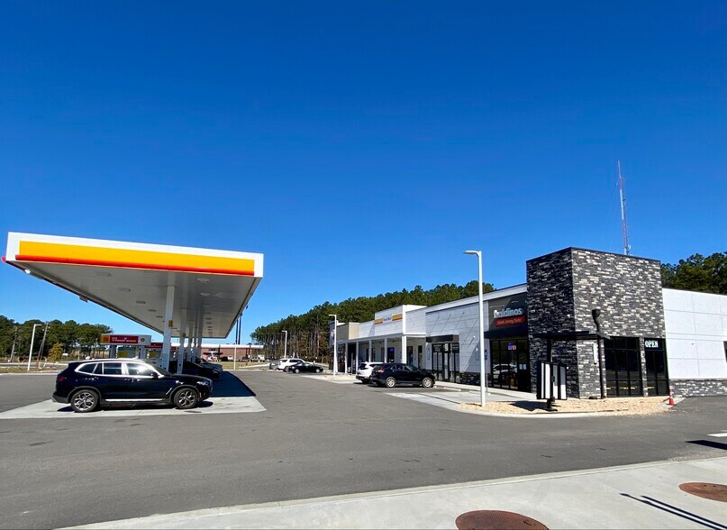 More Photos Of 2890 Little Neck Rd, Bloomingdale Restaurant For Lease