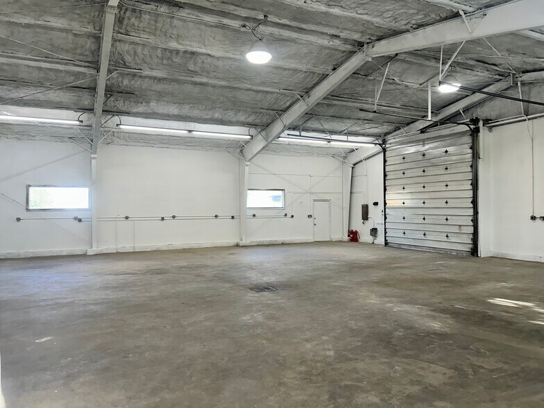More Photos Of 2431 Hill Rd, Fairbanks Industrial For Sale