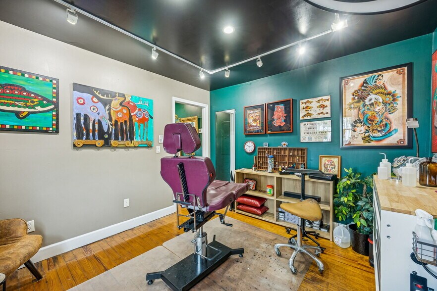 More Photos Of 218 Ash St, Fernandina Beach Freestanding For Sale