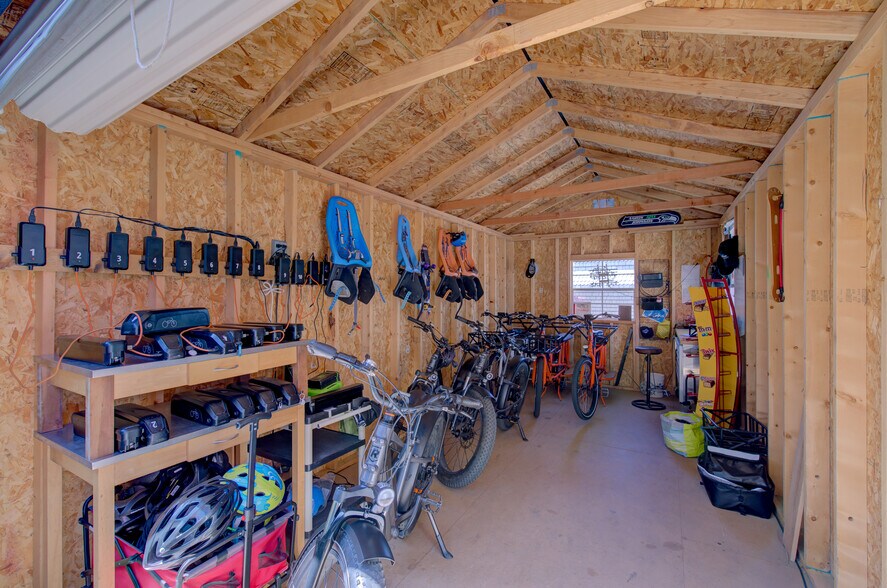 More Photos Of 601 Pacific Ave S, Long Beach Storefront Retail Residential For Sale