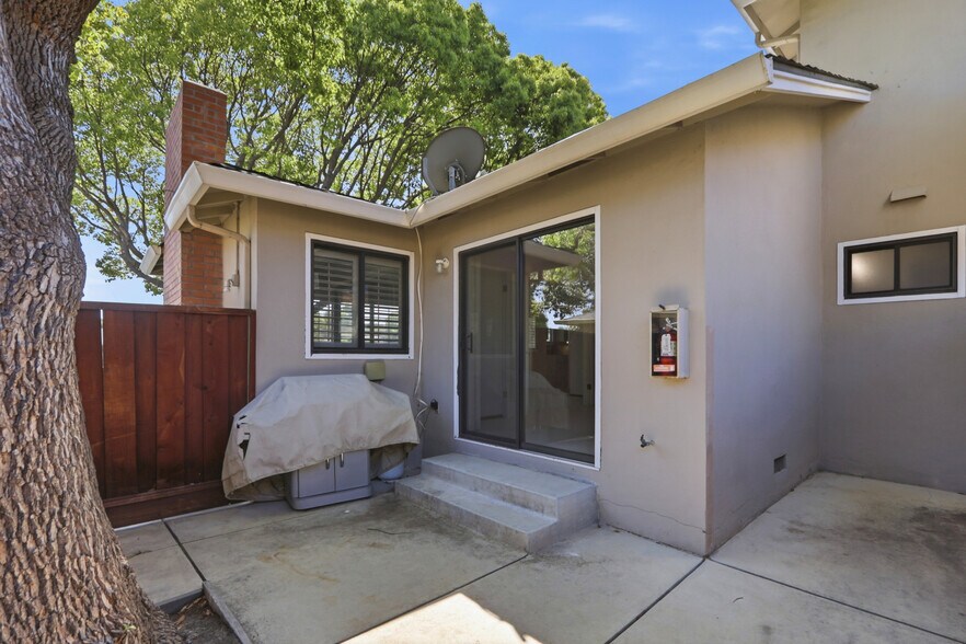 More Photos Of 94 Roxbury St, Santa Clara Apartments For Sale