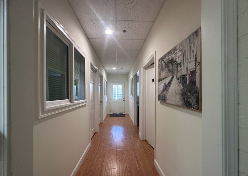More Photos Of 1605 W Magnolia Blvd, Burbank Freestanding For Sale