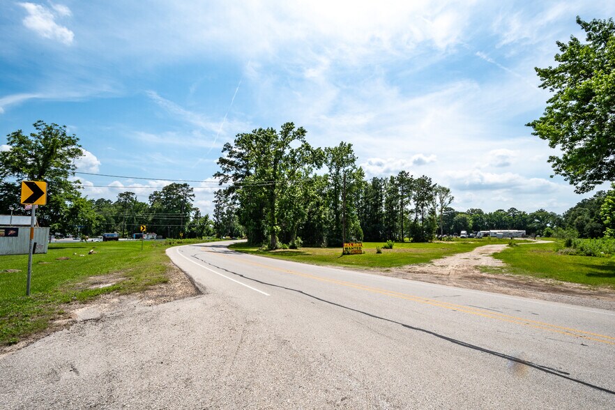 More Photos Of 7820 FM 1010 Rd, Cleveland General Retail For Sale