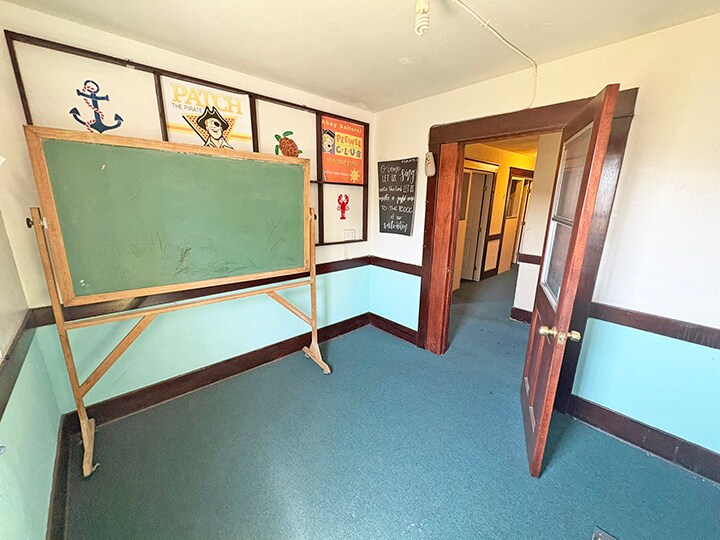 More Photos Of 206 S Saint Louis St, Los Angeles Religious Facility For Sale