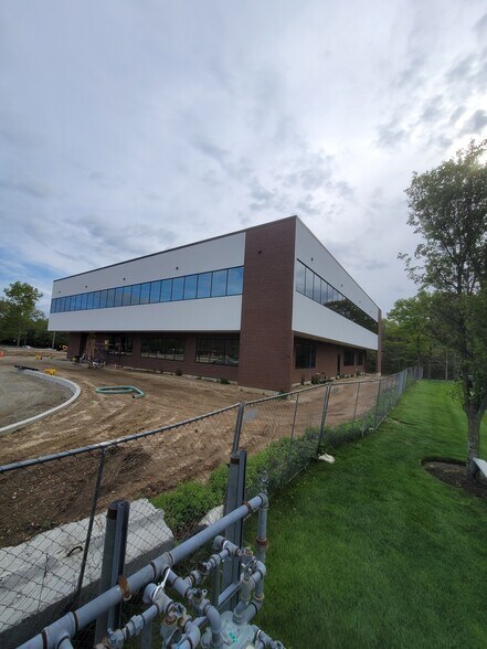 More Photos Of 1500 Route 112, Port Jefferson Station Medical For Lease