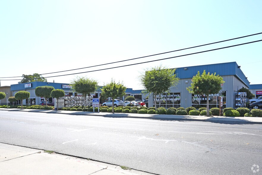Primary Photo Of 830 Kansas Ave, Modesto Auto Repair For Lease