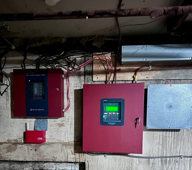 More Photos Of 128 Mill St, Springfield Apartments For Sale