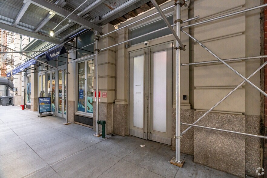 More Photos Of 50 W 17th St, New York Office For Lease