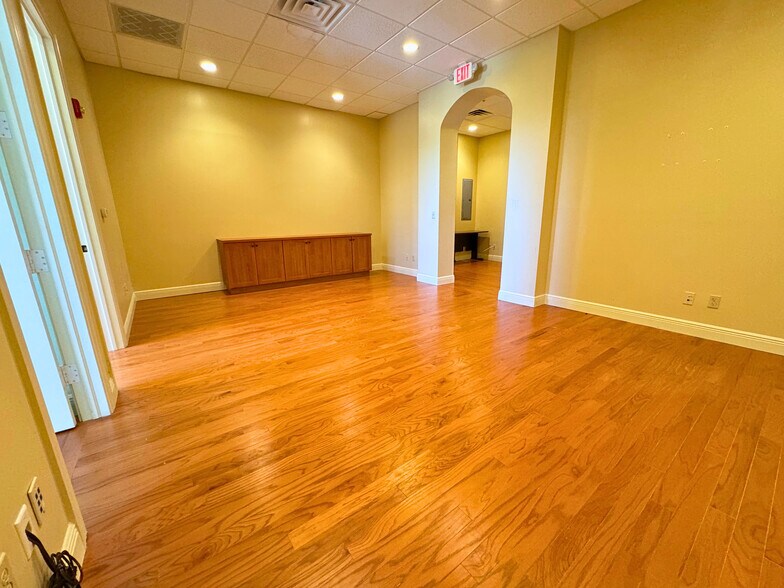 More Photos Of 2100 SE Hillmoor Dr, Port Saint Lucie Medical For Lease