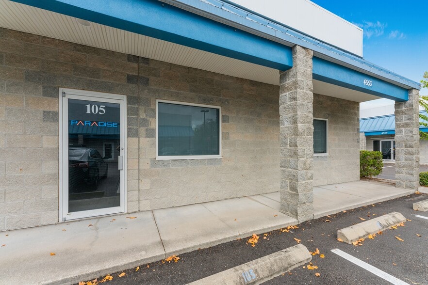 More Photos Of 4553 Mariotti Ct, Sarasota Warehouse For Lease