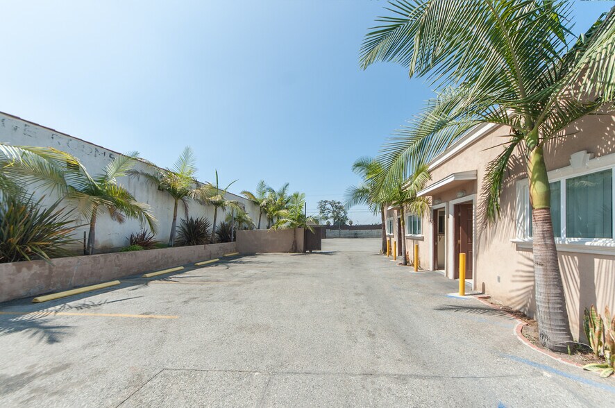 More Photos Of 5010 W Washington Blvd, Los Angeles Land For Lease