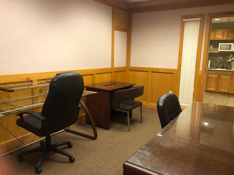 More Photos Of 2221 Peachtree Rd NE, Atlanta Storefront Retail Office For Lease