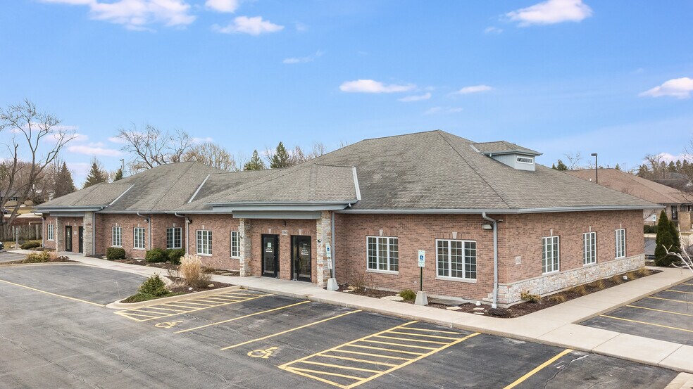 More Photos Of 1060 Essington Rd, Joliet Medical For Sale